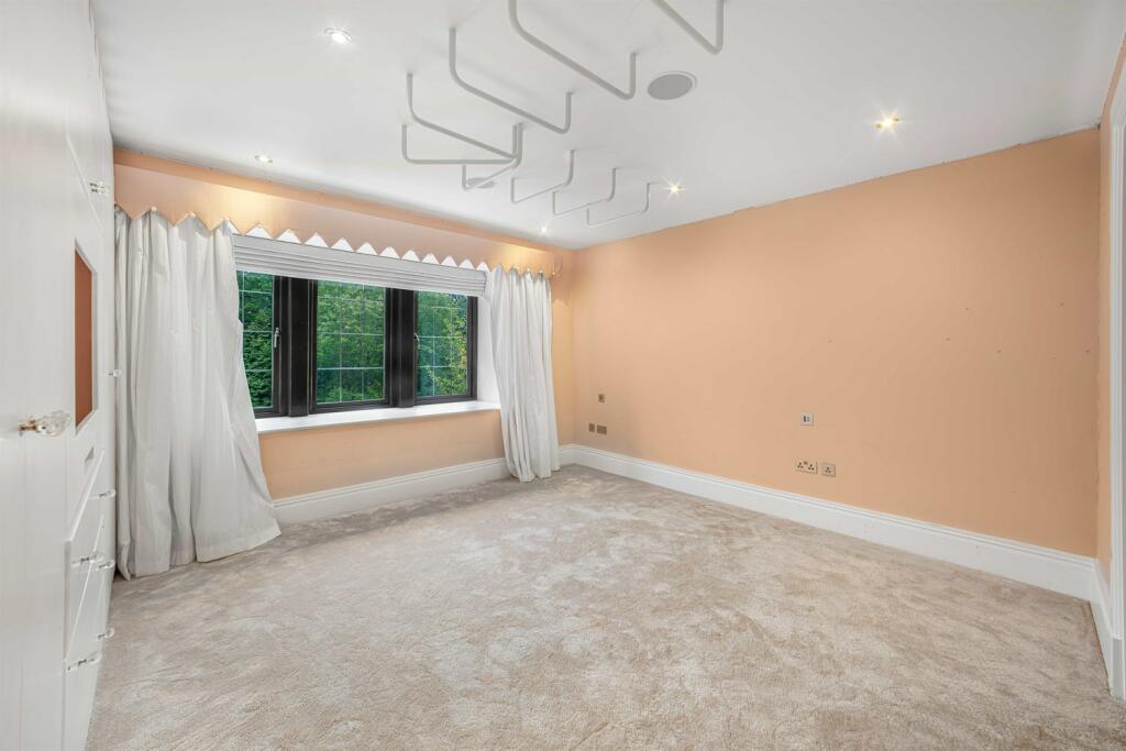 6 bedroom detached house for sale in Springwood, Chapel Lane, Hale Barns, WA15